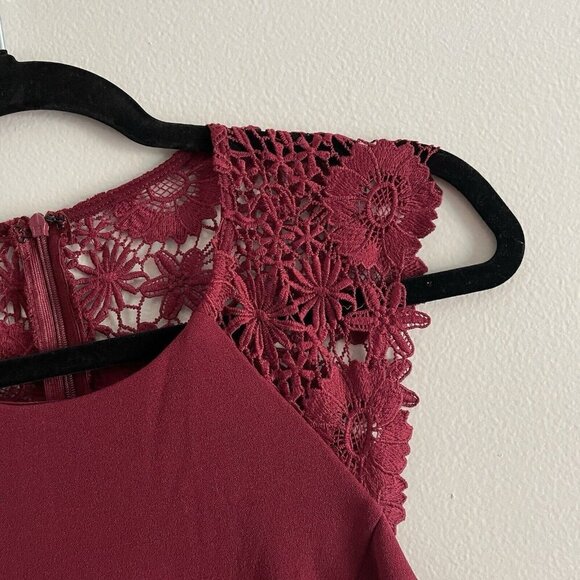 Lulus Women M Burgundy Come Alive Lace Sleeveless Bodycon Mini Dress NWT - Picture 6 of 12